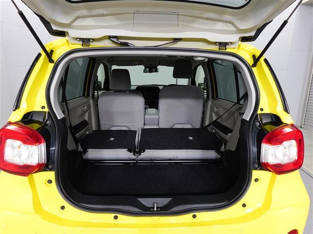 左右のリヤシートを倒せば、大きな荷物ものせれますね