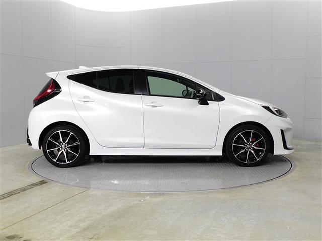 アクア GRスポーツ スマートキー&プッシュスタート イモビライザー LEDライト 衝突軽減ブレーキ ワンオーナー車 AC100V クルコン 横滑り防止装置 オートエアコン キーレス アルミホイール Wエアバッグ ABS(7枚目)