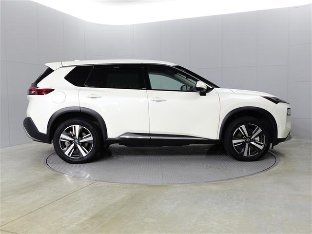 エクストレイル Ｇ　ｅ－４ＯＲＣＥ　ミュージックプレイヤー接続可　地デジＴＶ　１００Ｖ　１オーナー　横滑り防止装置　オートクルーズコントロール　ＬＥＤヘッドランプ　ナビＴＶ　スマートキー　キーフリー　ＥＴＣ　４ＷＤ　アルミホイール　ＰＳ（7枚目）