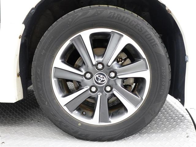 ノア Ｓｉ　フルタイム４ＷＤ　ナビ＆ＴＶ　両側オートスライドドア　ミュージックプレイヤー接続可　リアクーラー　ＬＥＤヘッドライト　スマートキー　クルーズコントロール　フルセグ　ＥＳＣ　寒冷地仕様車　３列シート（10枚目）