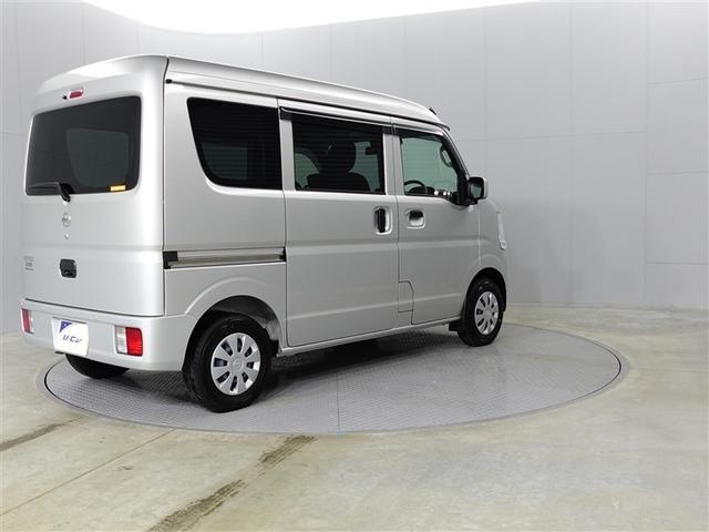 NV100クリッパーバン DX GLパッケージ エマージェンシーB パワーウィンド パートタイム4WD 盗難警報装置 キーレスエントリー エアコン 横滑り防止 ダブルエアバッグ パワーステアリング 運転席エアバッグ ABS アイドリンクストップ(6枚目)