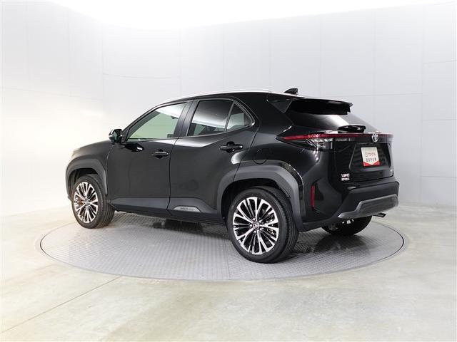 ヤリスクロス Ｚ　アドベンチャー　ＬＥＤヘッドライト　アルミホイール　ドライブレコーダー　バックカメラ　ＥＴＣ　パワーシート　４ＷＤ　衝突被害軽減システム　オートクルーズコントロール　フルセグＴＶ（4枚目）