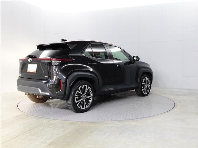 ヤリスクロス Ｚ　アドベンチャー　ＬＥＤヘッドライト　アルミホイール　ドライブレコーダー　バックカメラ　ＥＴＣ　パワーシート　４ＷＤ　衝突被害軽減システム　オートクルーズコントロール　フルセグＴＶ（6枚目）
