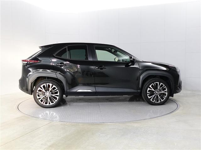 ヤリスクロス Ｚ　アドベンチャー　ＬＥＤヘッドライト　アルミホイール　ドライブレコーダー　バックカメラ　ＥＴＣ　パワーシート　４ＷＤ　衝突被害軽減システム　オートクルーズコントロール　フルセグＴＶ（7枚目）