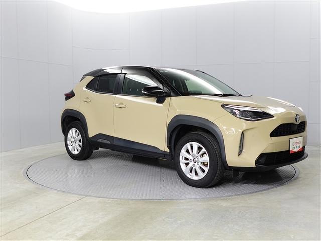 ヤリスクロス Ｇ　衝突軽減装置　ＥＳＣ　ＬＥＤヘッドライト　サイドエアバッグ　Ａクルコン　ワンオーナー　盗難防止装置　アルミ　オートエアコン　ドライブレコーダー　スマートキー　バックカメラ　４ＷＤ　ＡＢＳ　キーレス（8枚目）