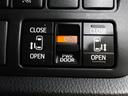 ＺＳ　煌ＩＩ　スマートキー・プッシュスタート　バックガイドモニター　セキュリティアラーム　両側パワスラドア　ＥＴＣ車載器　地デジテレビ　ＶＳＣ　ＬＥＤライト　助手席エアバック　キーレスエントリー　ＡＣ　パワステ（21枚目）