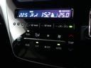 エアコンは運転席と助手席で異なる快適温度に設定できるデュアルオートエアコンです!