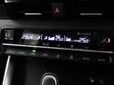 エアコンは運転席と助手席で異なる快適温度に設定できるデュアルオートエアコンです!