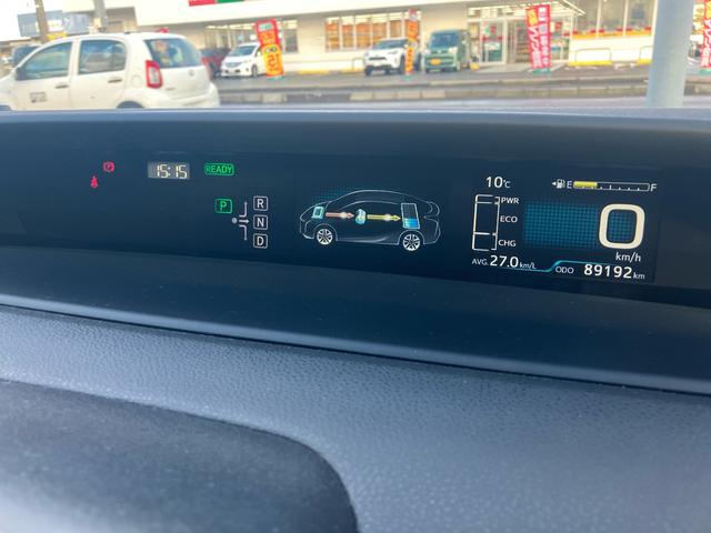 プリウス Ｓ　メモリーナビ　フルセグＴＶ　バックカメラ　Ｂｌｕｅｔｏｏｔｈオーディオ　ＥＴＣ　スマートキー　プッシュスタート　オートエアコン　電動格納ミラー　ハイブリッド（26枚目）