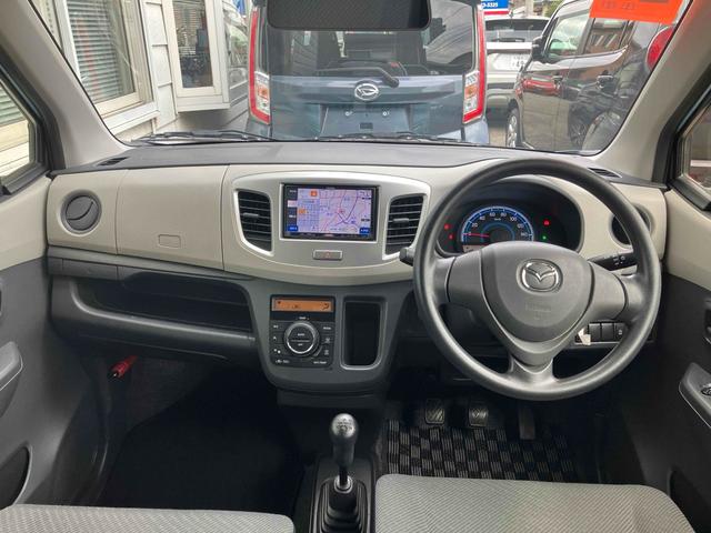 毎回座るフロントシート。運転席は必ず使用する部分ですので、座り心地が重要です！