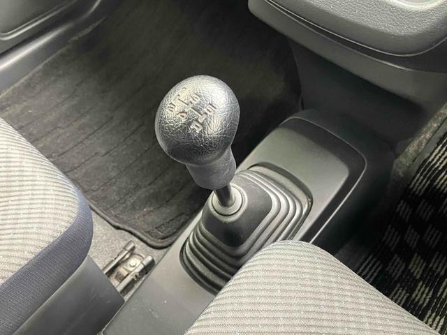 シフトレバー。ぜひ一度お客様の目で確認してください。