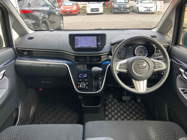 運転者にとっては日々使用することとなる運転席です。運転席が快適だと運転に集中することができますね。