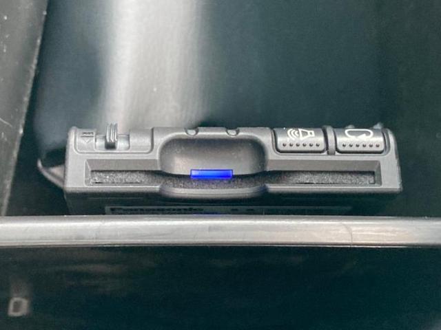 15S ヘッドランプ HID/ETC/EBD付ABS/横滑り防止装置/アイドリングストップ/TV/エアバッグ 運転席/エアバッグ 助手席/エアバッグ サイド/アルミホイール ワンオーナー 禁煙車 DVD再生(13枚目)
