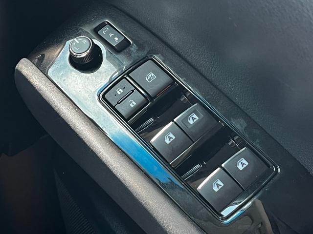 4WDハイブリッドZ 純正 11インチ メモリーナビ/トヨタセーフティセンス/両側電動スライドドア/車線逸脱防止支援システム/ドライブレコーダー 前後/ヘッドランプ LED/Bluetooth接続/ETC バックカメラ(28枚目)