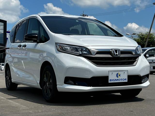 ハイブリッドGブラックスタイル ホンダセンシング/両側電動スライドドア/シートヒーター 前席/車線逸脱防止支援システム/登録済未使用車/ヘッドランプ LED/EBD付ABS/エアバッグ 運転席/エアバッグ 助手席/衝突安全ボディ(3枚目)