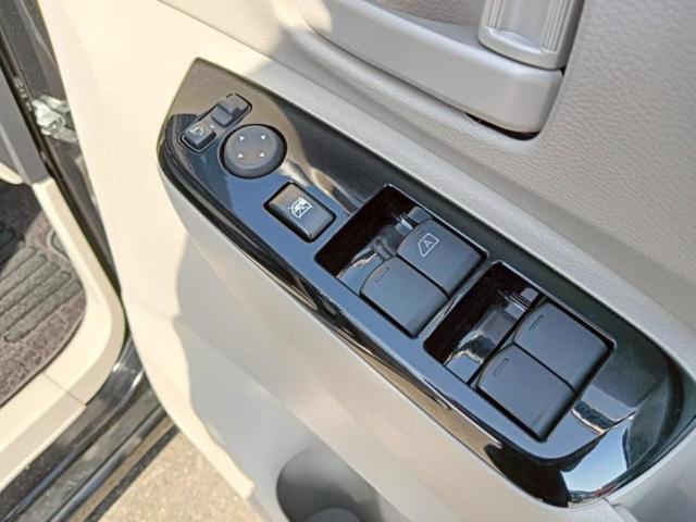 ルークス ４ＷＤ　Ｘ　新品タイヤ／保証書／ディスプレイオーディオ９インチ／衝突安全装置／電動スライドドア／シートヒーター／全方位モニター／車線逸脱防止支援システム／パーキングアシスト　バックガイド　衝突被害軽減システム（25枚目）