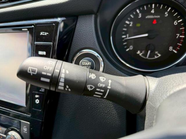 エクストレイル ４ＷＤ２０Ｘｉ　Ｖセレクション　保証書／純正　９インチ　ＳＤナビ／インテリジェントルームミラー／衝突安全装置／シートヒーター／全方位モニター／車線逸脱防止支援システム／シート　合皮／パーキングアシスト　バックガイド　全周囲カメラ（16枚目）