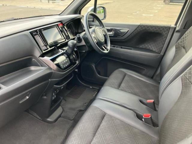 Ｎ－ＷＧＮカスタム ４ＷＤ　ＳＳパッケージ　新品タイヤ／純正　ＳＤナビ／衝突安全装置／シートヒーター／シート　ハーフレザー／ヘッドランプ　ＨＩＤ／Ｂｌｕｅｔｏｏｔｈ接続／ＥＴＣ／ＥＢＤ付ＡＢＳ／横滑り防止装置／アイドリングストップ　バックカメラ（6枚目）
