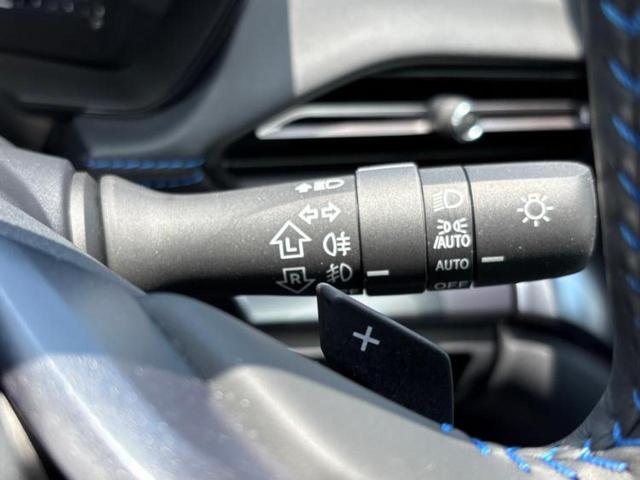 レヴォーグ ４ＷＤ　ＧＴ－Ｈ　ＥＸ　エアロ／保証書／純正　ＳＤナビ／衝突安全装置／シートヒーター／全方位モニター／車線逸脱防止支援システム／シート　フルレザー／パーキングアシスト　バックガイド／電動バックドア　革シート　全周囲カメラ（17枚目）