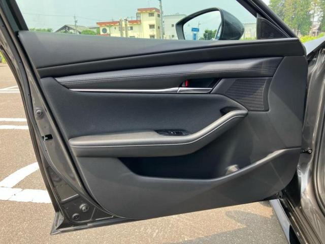 ＭＡＺＤＡ３ファストバック ２０Ｓプロアクティブツーリングセレクション　保証書／純正　８．８インチ　メモリーナビ／後席モニター　社外　１１．６インチｘ２／衝突安全装置／シートヒーター　前席／３６０°ビューモニター／車線逸脱防止支援システム　衝突被害軽減システム　電動シート（21枚目）