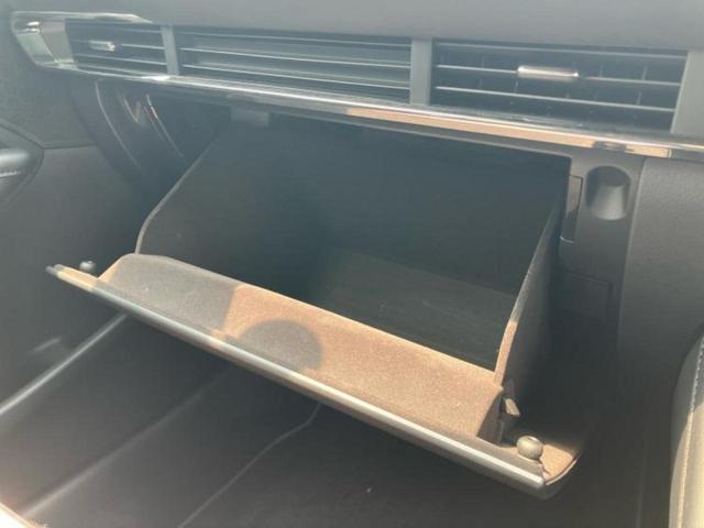 ＭＡＺＤＡ３ファストバック ２０Ｓプロアクティブツーリングセレクション　保証書／純正　８．８インチ　メモリーナビ／後席モニター　社外　１１．６インチｘ２／衝突安全装置／シートヒーター　前席／３６０°ビューモニター／車線逸脱防止支援システム　衝突被害軽減システム　電動シート（24枚目）