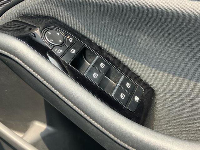 ＭＡＺＤＡ３ファストバック ２０Ｓプロアクティブツーリングセレクション　保証書／純正　８．８インチ　メモリーナビ／後席モニター　社外　１１．６インチｘ２／衝突安全装置／シートヒーター　前席／３６０°ビューモニター／車線逸脱防止支援システム　衝突被害軽減システム　電動シート（31枚目）
