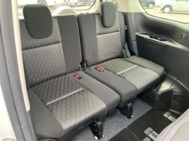 セレナ ハイウェイスターＶ　新品タイヤ／保証書／純正　９インチ　ＳＤナビ／エマージェンシーブレーキ／両側電動スライドドア／アラウンドビューモニター／車線逸脱防止支援システム／パーキングアシスト　バックガイド　衝突被害軽減システム（6枚目）