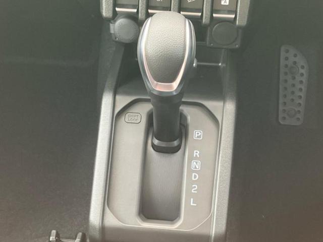 ジムニー ４ＷＤ　ＸＣ　保証書／セーフティサポート（スズキ）／シートヒーター　前席／車線逸脱防止支援システム／ヘッドランプ　ＬＥＤ／ＡＢＳ／横滑り防止装置／アイドリングストップ／クルーズコントロール／禁煙車　ワンオーナー（13枚目）