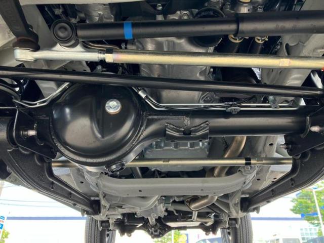 ジムニー ４ＷＤ　ＸＣ　保証書／セーフティサポート（スズキ）／シートヒーター　前席／車線逸脱防止支援システム／ヘッドランプ　ＬＥＤ／ＡＢＳ／横滑り防止装置／アイドリングストップ／クルーズコントロール／禁煙車　ワンオーナー（35枚目）