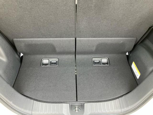 Ｎ－ＢＯＸカスタム ４ＷＤターボ　保証書／純正　９インチ　ＳＤナビ／フリップダウンモニター　純正　１２．８インチ／ホンダセンシング／両側電動スライドドア／シートヒーター／マルチビューカメラシステム／車線逸脱防止支援システム　ターボ（27枚目）