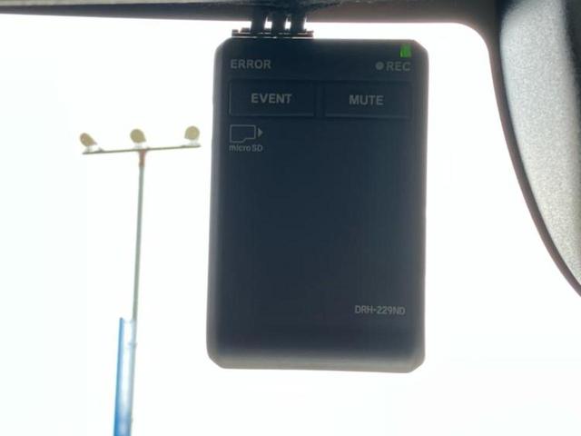 Ｎ－ＢＯＸカスタム ４ＷＤターボ　保証書／純正　９インチ　ＳＤナビ／フリップダウンモニター　純正　１２．８インチ／ホンダセンシング／両側電動スライドドア／シートヒーター／マルチビューカメラシステム／車線逸脱防止支援システム　ターボ（45枚目）