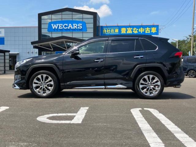 ＲＡＶ４ ４ＷＤ　Ｇ　新品タイヤ／保証書／社外　９インチ　ＳＤナビ／トヨタセーフティセンス／シートヒーター　前席／車線逸脱防止支援システム／シート　合皮／パーキングアシスト　バックガイド／電動バックドア　ＬＥＤヘッドランプ（2枚目）