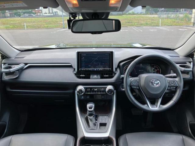 ＲＡＶ４ ４ＷＤ　Ｇ　新品タイヤ／保証書／社外　９インチ　ＳＤナビ／トヨタセーフティセンス／シートヒーター　前席／車線逸脱防止支援システム／シート　合皮／パーキングアシスト　バックガイド／電動バックドア　ＬＥＤヘッドランプ（4枚目）
