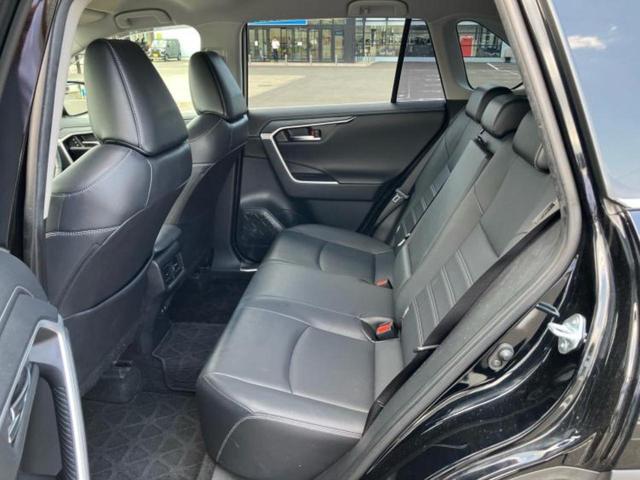 ＲＡＶ４ ４ＷＤ　Ｇ　新品タイヤ／保証書／社外　９インチ　ＳＤナビ／トヨタセーフティセンス／シートヒーター　前席／車線逸脱防止支援システム／シート　合皮／パーキングアシスト　バックガイド／電動バックドア　ＬＥＤヘッドランプ（8枚目）
