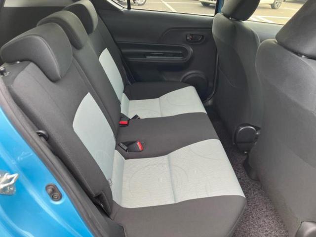 アクア Ｓ　社外　ＳＤナビ／Ｂｌｕｅｔｏｏｔｈ接続／ＥＴＣ／ＥＢＤ付ＡＢＳ／横滑り防止装置／フルセグＴＶ／禁煙車／エアバッグ　運転席／エアバッグ　助手席／パワーウインドウ／エンジンスタートボタン／スマートキー（5枚目）