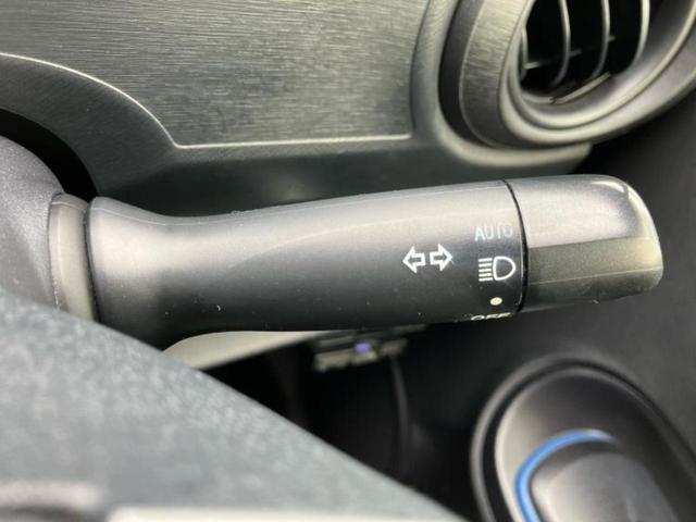アクア Ｓ　社外　ＳＤナビ／Ｂｌｕｅｔｏｏｔｈ接続／ＥＴＣ／ＥＢＤ付ＡＢＳ／横滑り防止装置／フルセグＴＶ／禁煙車／エアバッグ　運転席／エアバッグ　助手席／パワーウインドウ／エンジンスタートボタン／スマートキー（16枚目）