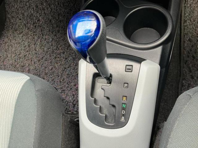 アクア Ｓ　社外　ＳＤナビ／Ｂｌｕｅｔｏｏｔｈ接続／ＥＴＣ／ＥＢＤ付ＡＢＳ／横滑り防止装置／フルセグＴＶ／禁煙車／エアバッグ　運転席／エアバッグ　助手席／パワーウインドウ／エンジンスタートボタン／スマートキー（18枚目）