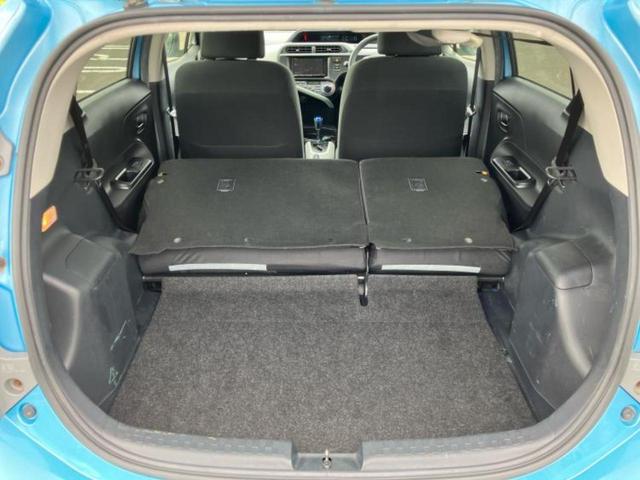 アクア Ｓ　社外　ＳＤナビ／Ｂｌｕｅｔｏｏｔｈ接続／ＥＴＣ／ＥＢＤ付ＡＢＳ／横滑り防止装置／フルセグＴＶ／禁煙車／エアバッグ　運転席／エアバッグ　助手席／パワーウインドウ／エンジンスタートボタン／スマートキー（19枚目）