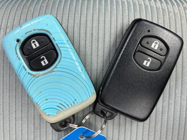 アクア Ｓ　社外　ＳＤナビ／Ｂｌｕｅｔｏｏｔｈ接続／ＥＴＣ／ＥＢＤ付ＡＢＳ／横滑り防止装置／フルセグＴＶ／禁煙車／エアバッグ　運転席／エアバッグ　助手席／パワーウインドウ／エンジンスタートボタン／スマートキー（35枚目）