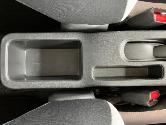ノート ｅパワーＸ　新品タイヤ／純正　ＳＤナビ／エマージェンシーブレーキ／アラウンドビューモニター／車線逸脱防止支援システム／Ｂｌｕｅｔｏｏｔｈ接続／ＥＴＣ／ＥＢＤ付ＡＢＳ／横滑り防止装置／バックモニター／フルセグＴＶ（32枚目）