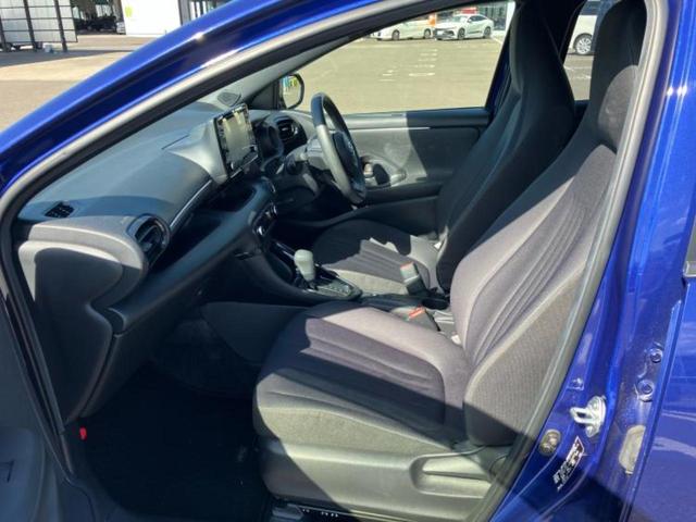 ヤリス Ｇ　新品タイヤ／保証書／ディスプレイオーディオ８インチ／トヨタセーフティセンス／車線逸脱防止支援システム／ＵＳＢジャック／Ｂｌｕｅｔｏｏｔｈ接続／ＥＴＣ／ＥＢＤ付ＡＢＳ／横滑り防止装置　バックカメラ（6枚目）