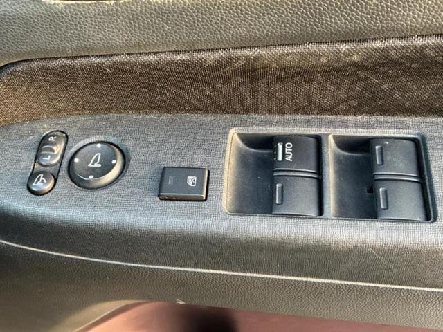 ＷＥＣＡＲＳの展示場では実際に見て、触ってお車をお選びいただけます！知識の豊富な営業スタッフが様々なカーライフをご提案いたします！