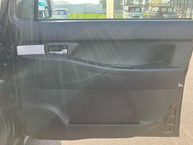 ムーヴコンテ カスタムＸリミテッド　新品タイヤ／ヘッドランプ　ＨＩＤ／ＥＢＤ付ＡＢＳ／エアバッグ　運転席／エアバッグ　助手席／アルミホイール　純正　１５インチ／パワーウインドウ／キーレスエントリー／オートエアコン　ワンオーナー（19枚目）