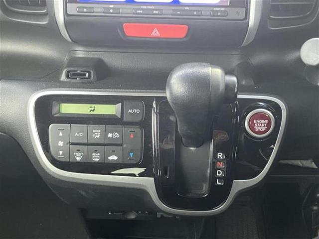 N-BOX G・Lパッケージ 新品タイヤ/保証書/純正 SDナビ/両側電動スライドドア/パーキングアシスト バックガイド/ヘッドランプ HID/Bluetooth接続/ETC/EBD付ABS/横滑り防止装置 バックカメラ 記録簿(12枚目)