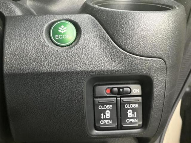 N-BOX G・Lパッケージ 新品タイヤ/保証書/純正 SDナビ/両側電動スライドドア/パーキングアシスト バックガイド/ヘッドランプ HID/Bluetooth接続/ETC/EBD付ABS/横滑り防止装置 バックカメラ 記録簿(16枚目)