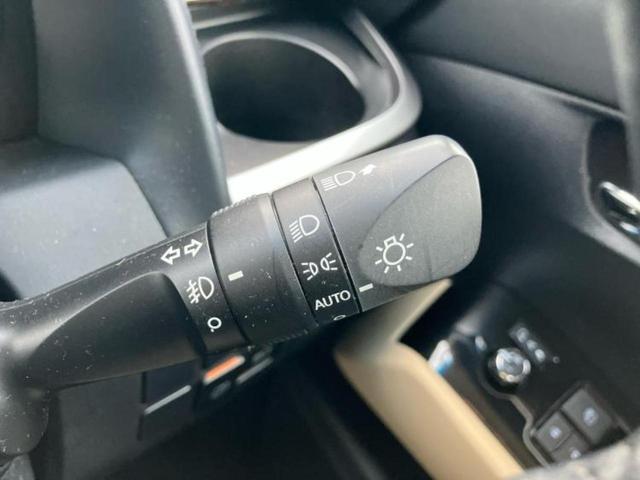 アルファード X 新品タイヤ/保証書/純正 10インチ SDナビ/フリップダウンモニター 純正 12.8インチ/トヨタセーフティセンス/両側電動スライドドア/車線逸脱防止支援システム/ヘッドランプ LED バックカメラ(17枚目)