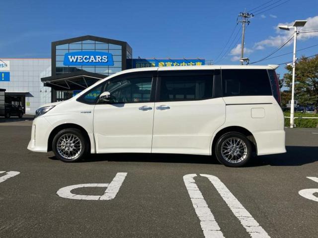 ノア ハイブリッドSiダブルバイビー 新品タイヤ/保証書/純正 10インチ メモリーナビ/フリップダウンモニター 純正 12.1インチ/トヨタセーフティセンス/両側電動スライドドア/シートヒーター 前席/車線逸脱防止支援システム 禁煙車(2枚目)