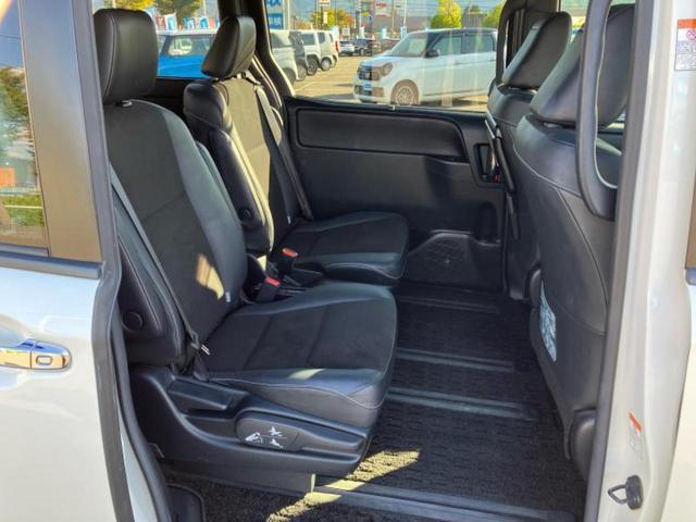 ノア ハイブリッドSiダブルバイビー 新品タイヤ/保証書/純正 10インチ メモリーナビ/フリップダウンモニター 純正 12.1インチ/トヨタセーフティセンス/両側電動スライドドア/シートヒーター 前席/車線逸脱防止支援システム 禁煙車(6枚目)