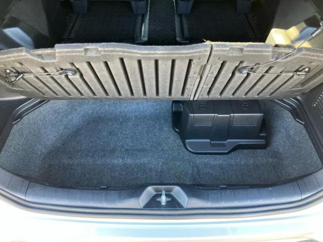 ノア ハイブリッドSiダブルバイビー 新品タイヤ/保証書/純正 10インチ メモリーナビ/フリップダウンモニター 純正 12.1インチ/トヨタセーフティセンス/両側電動スライドドア/シートヒーター 前席/車線逸脱防止支援システム 禁煙車(30枚目)