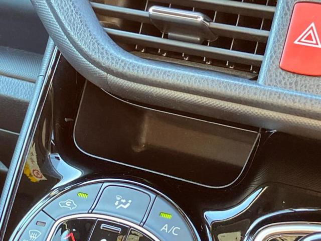 ノア ハイブリッドSiダブルバイビー 新品タイヤ/保証書/純正 10インチ メモリーナビ/フリップダウンモニター 純正 12.1インチ/トヨタセーフティセンス/両側電動スライドドア/シートヒーター 前席/車線逸脱防止支援システム 禁煙車(55枚目)